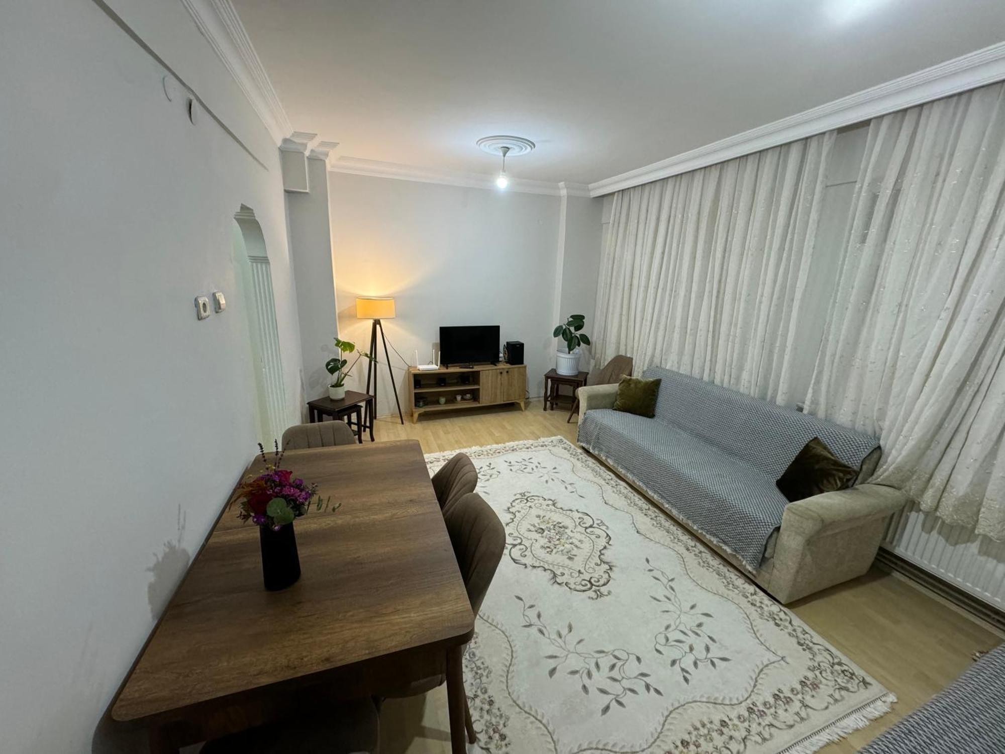 Great Location And Cozy House! Daire